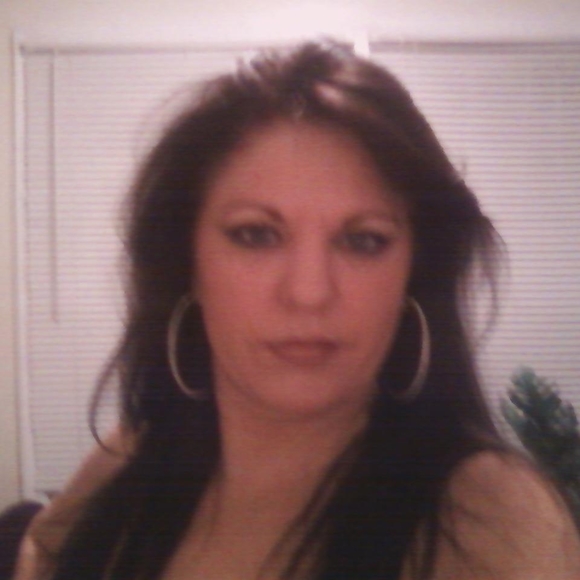 Meet your Posher, Cathy - Picture 1 of 1